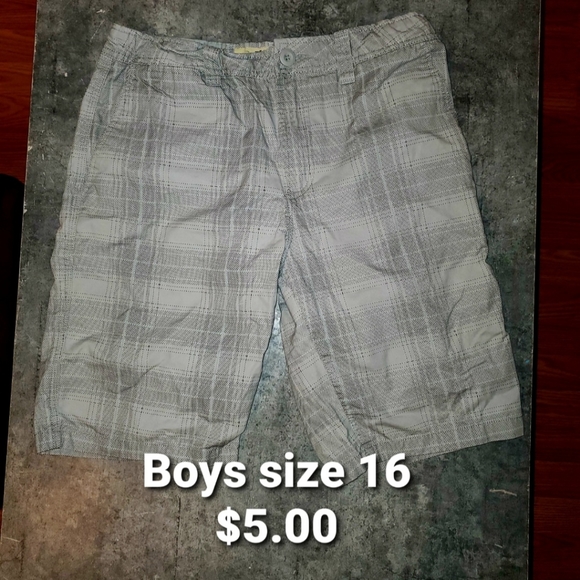 BOYS LOT, CLOTHES - Picture 3 of 5